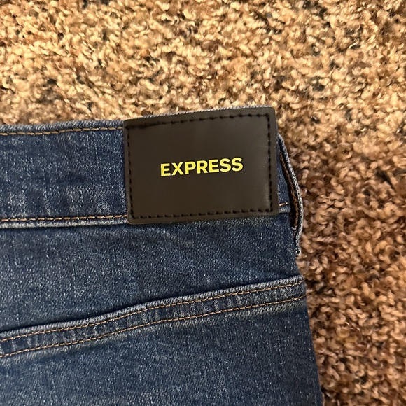 Express Classic Blue Jeans - Picture 4 of 10